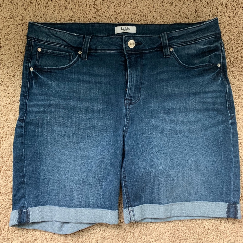 Kensie Bermuda jean shorts-size 10 stretch